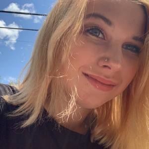 Meet your Posher, Jenna